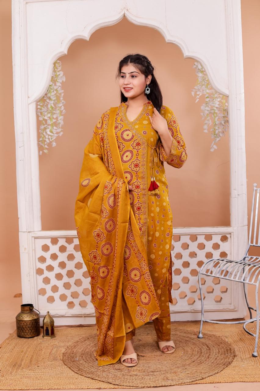 mustard-multi-chakri-3-pcs-article