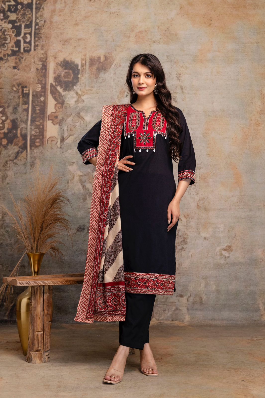 Stylish Three Piece Ethnic Set
