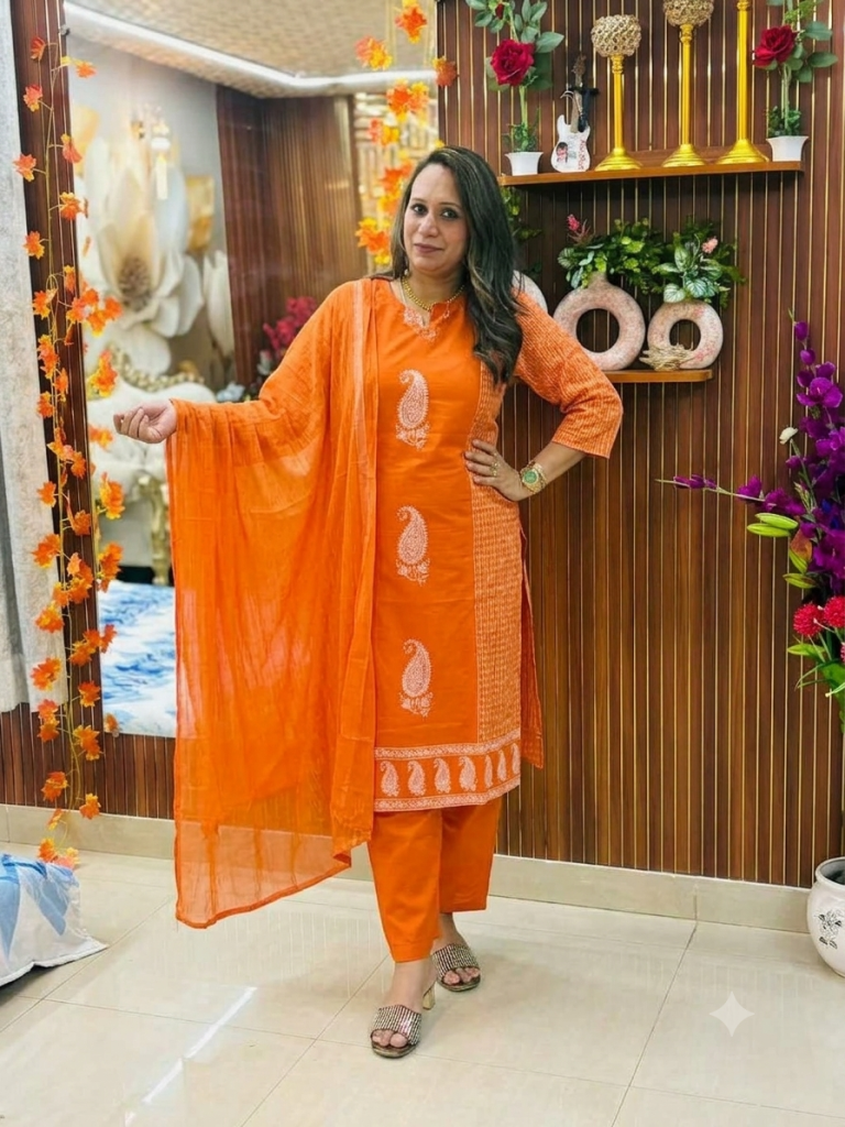 ✨Orange Paisley Printed Suit Set✨